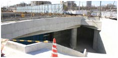 2004年2月18日 Q'T前の駅出入口地下躯体